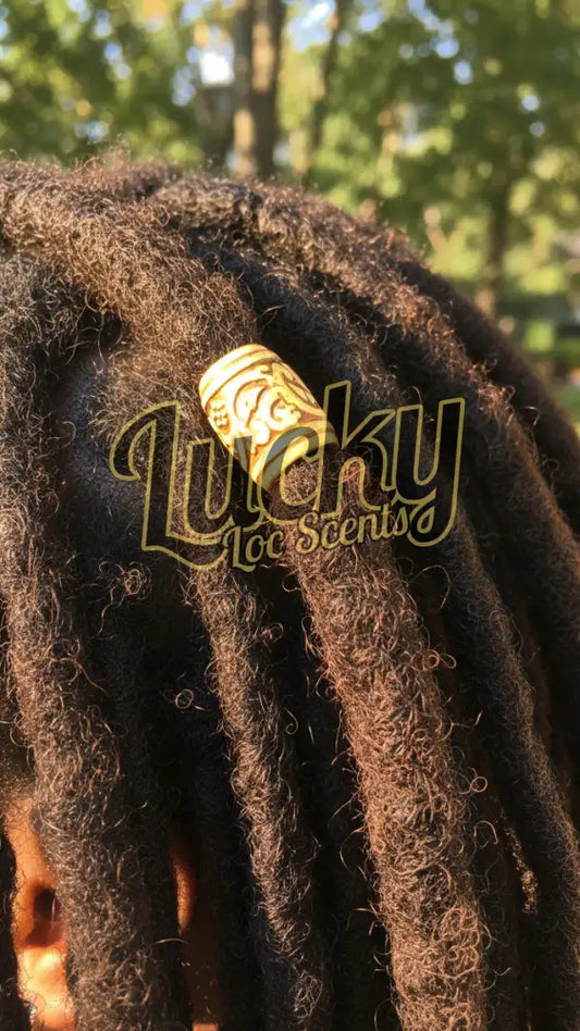 Wood jewelry with intricate design